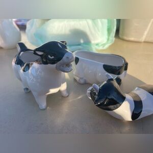Cow print creamer and sugar sets
